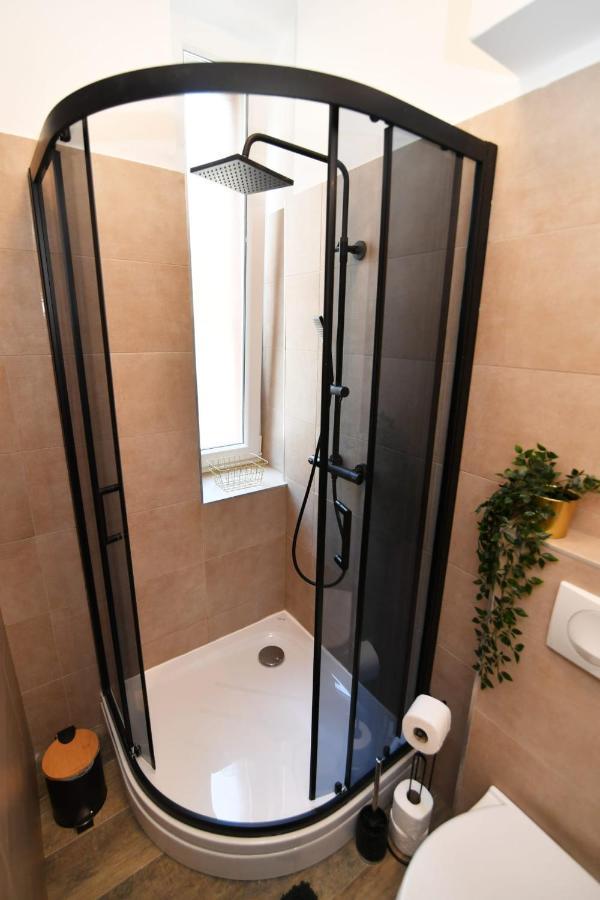 Nicole Apartment Rijeka Bagian luar foto