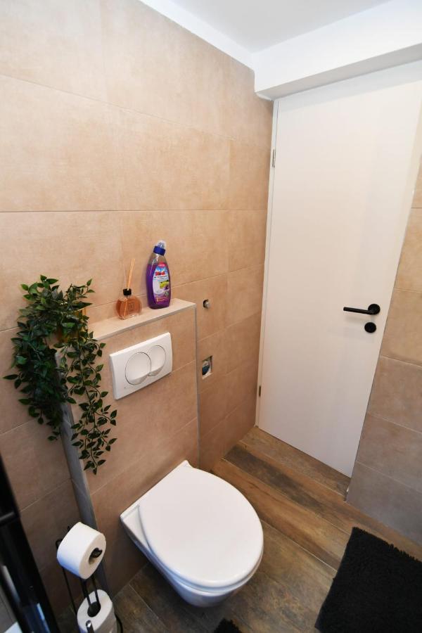 Nicole Apartment Rijeka Bagian luar foto